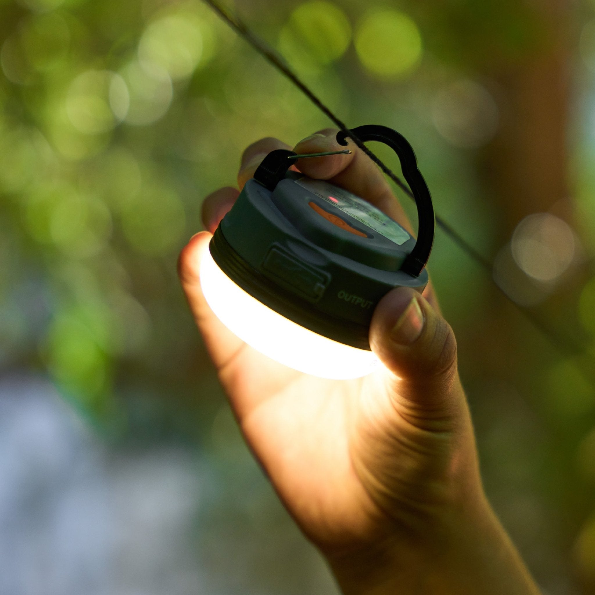 Magnetic Puck Light